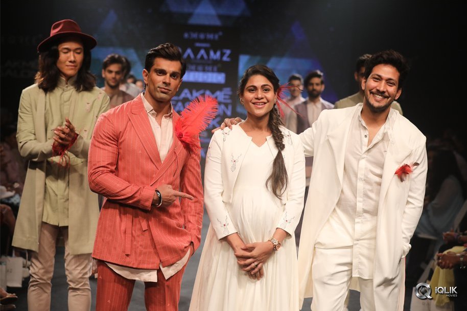 Mr-World-Rohit-Khandelwal-at-Lakme-Fashion-Week-By-Raamz